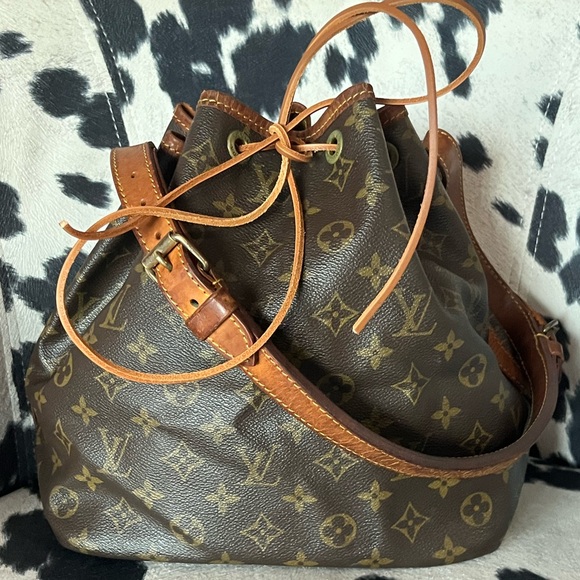 Louis Vuitton Monogram Noe Bucket Bag - Picture 1 of 16